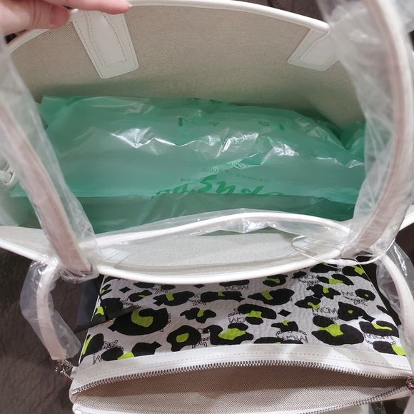 MCM White Leopard Visetos Leather shopper WITH POUCH - Picture 11 of 16